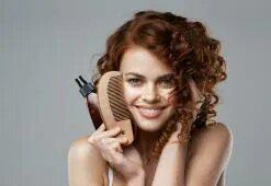 Cele Mai Populare Mituri despre Păr. Cum NU Trebuie Îngrijit Părul?