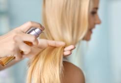 Ungerea părului la salon vs. ungerea părului la domiciliu - diferențe, efecte, recenzii