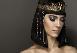 Istoria Coafurii. Partea 1: Ce stiluri de coafură au fost considerate la Modă în Antichitate?