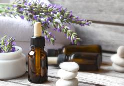 Uleiuri Esențiale. Le Puteți Aplica pe Păr și Scalp?